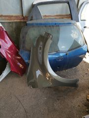 Toyota yaris-thumb-1