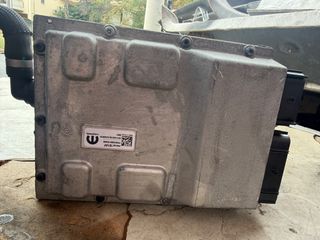 Jeep Wrangler 4xe plug in hybrid 2024 inverter P05185101AF-thumb-4