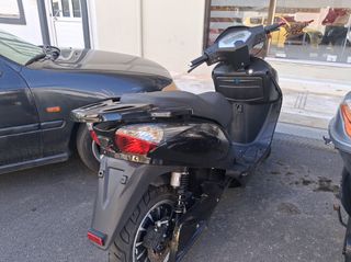 Ηλεκτρικό σκούτερ για ανταλλακτικά-thumb-3