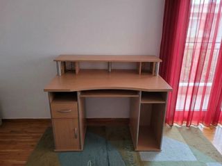 Εργονομικό Γραφείο Υπολογιστή με Υπερυψωμένο Ράφι Οθόνης