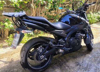 Suzuki GSR 600 2010-thumb-1