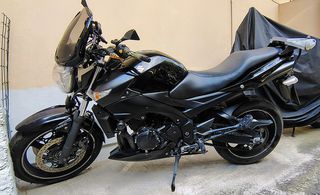 Suzuki GSR 600 2010-thumb-3