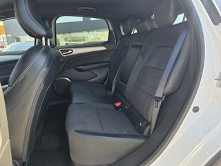 Renault Arkana 2024 automatic hydrid-thumb-9