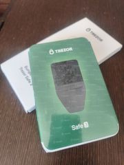 Trezor Safe 3 Hardware Wallet + Bumper Case-thumb-3