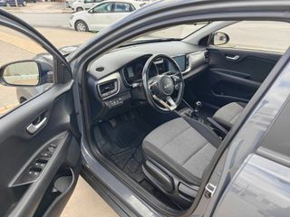 Kia Stonic 2022 1.2cc GL OPTIMUM-thumb-8