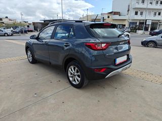 Kia Stonic 2022 1.2cc GL OPTIMUM-thumb-9