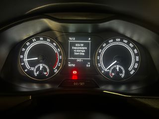Skoda Kamiq 2021 1.6 DSG DIESEL-thumb-6
