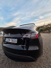 Tesla Model Y 2023 PERFORMANCE-thumb-6