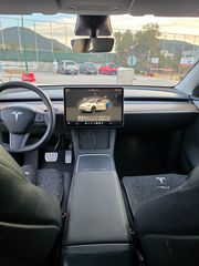 Tesla Model Y 2023 PERFORMANCE-thumb-13