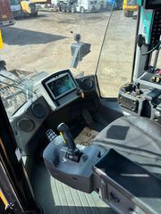 Φορτωτής Με Λάστιχα CAT 2017 966 M XE-thumb-15