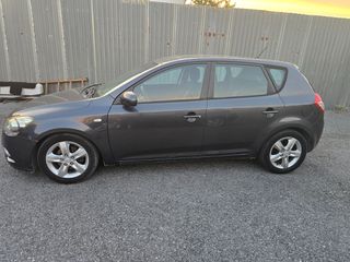 Kia Ceed / cee'd 2013 CRDI FACELIFT-thumb-2