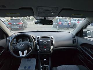 Kia Ceed / cee'd 2013 CRDI FACELIFT-thumb-8