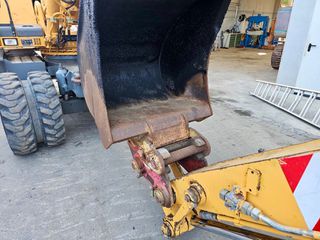 Εκσκαφέας Με Λάστιχα Liebherr 2002 Α906 LITRONIC-thumb-6