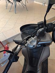 Honda PCX 125 2011-thumb-1