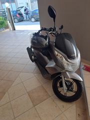 Honda PCX 125 2011-thumb-3