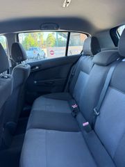 Opel Astra 2008-thumb-5
