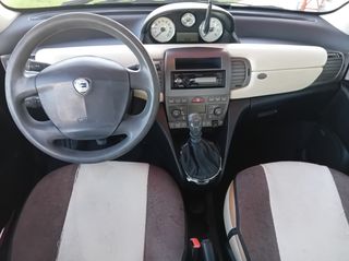 Lancia Ypsilon 2007-thumb-6
