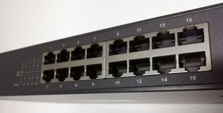 TP-LINK 16port Switch Unmanaged TL-SF1016DS Desktop/Rackmount-thumb-3