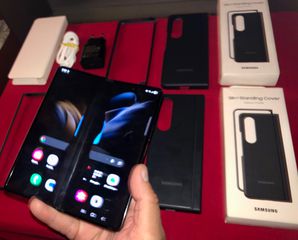 SAMSUNG GALAXY Z FOLD 4 256GB 5G.ΤΟ ΚΑΝΩ ΑΝΤ/ΓΗ ΜΕ I PHONE SE 3 GEN 2022 5G