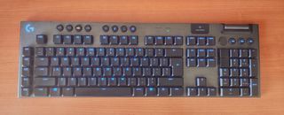 LOGITECH G915 LOW PROFILE MECHANICAL ΑΣΥΡΜΑΤΟ/ΕΝΣΥΡΜΑΤΟ ΕΠΑΝΑΦΟΡΤΙΖΟΜΕΝΟ ΠΛΗΚΤΡΟΛΟΓΙΟ