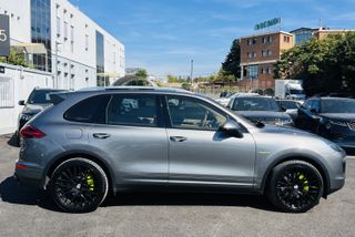 Porsche Cayenne 2015-thumb-1