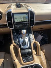 Porsche Cayenne 2015-thumb-10