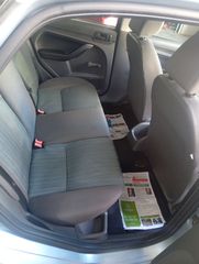 Ford Focus 2006-thumb-1