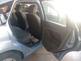 Ford Focus 2006-thumb-4