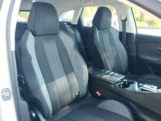 Peugeot 3008 2017 130HP  Automatic  ALL GRIP 4x4 F1-thumb-16