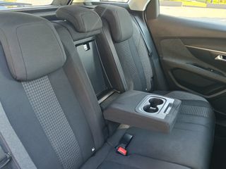 Peugeot 3008 2017 130HP  Automatic  ALL GRIP 4x4 F1-thumb-17
