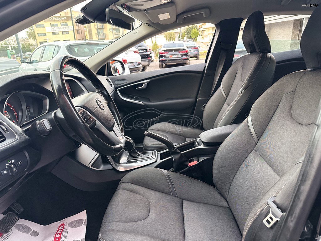 Volvo V40 Cross Country thumbnail 11