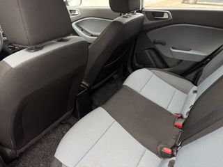 Hyundai i 20 2018 FULL BOOK SERVICE HYUNDAI !!-thumb-27