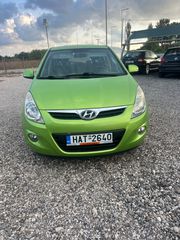 Hyundai i 20 2012-thumb-1