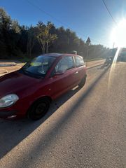 Lancia Ypsilon 2004-thumb-6