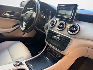 Mercedes-Benz CLA 220 2015-thumb-16