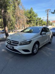 Mercedes-Benz A 180 2013-thumb-13