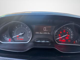 Peugeot 2008 2015 BLUEHDI 120 STOP&START ALLURE-thumb-12