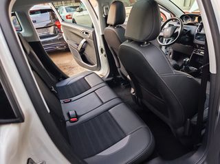 Peugeot 2008 2016 1.6 Bluehdi 100 Allure!!!Panorama!!Grip Control !!!-thumb-7