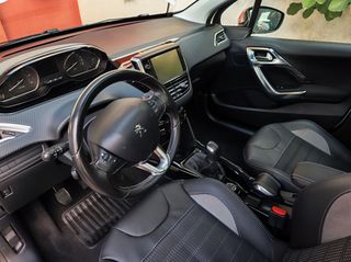 Peugeot 2008 2016 1.6 Bluehdi 100 Allure!!!Panorama!!Grip Control !!!-thumb-3
