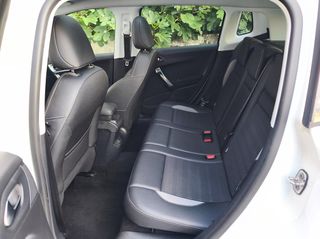 Peugeot 2008 2016 1.6 Bluehdi 100 Allure!!!Panorama!!Grip Control !!!-thumb-6