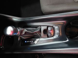 Toyota C-HR 2023-thumb-9