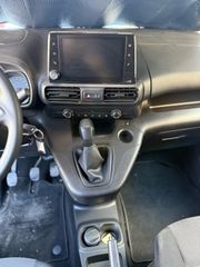 Φορτηγό Έως 7.5τ Opel 2019 combo-thumb-8