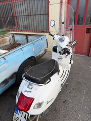 Piaggio Vespa GTS 300 2010-thumb-3