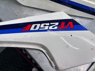 ΠΛΑΣΤΙΚΑ ΜΕΡΗ ΓΙΑ HONDA VT250F MOTO MANTAS-thumb-1