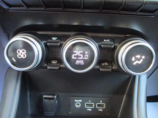 Renault Captur 2020 1.5 DCI DYNAMIC-thumb-16