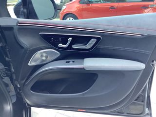 Mercedes-Benz EQS SUV 2024 AMG 4matic-thumb-31