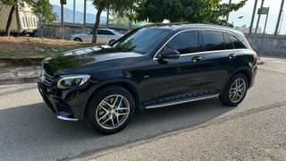 Mercedes-Benz GLC 350 2017 E 4MATIC 7G-TRONIC PLUS-thumb-3