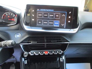Peugeot 2008 2022 1.2 PURETECH 100 ALLURE-thumb-16