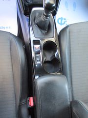 Peugeot 2008 2022 1.2 PURETECH 100 ALLURE-thumb-22