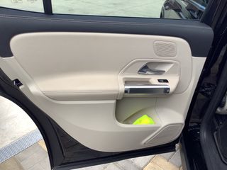 Mercedes-Benz EQB 2022 350 4matic-thumb-12